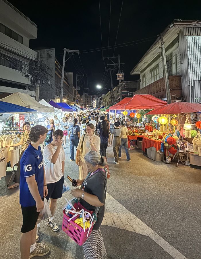 Walking Street Saturday Market