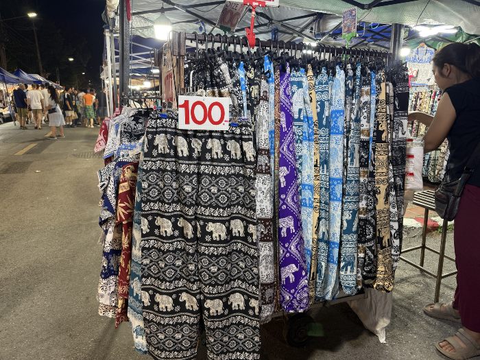 sunday market 6