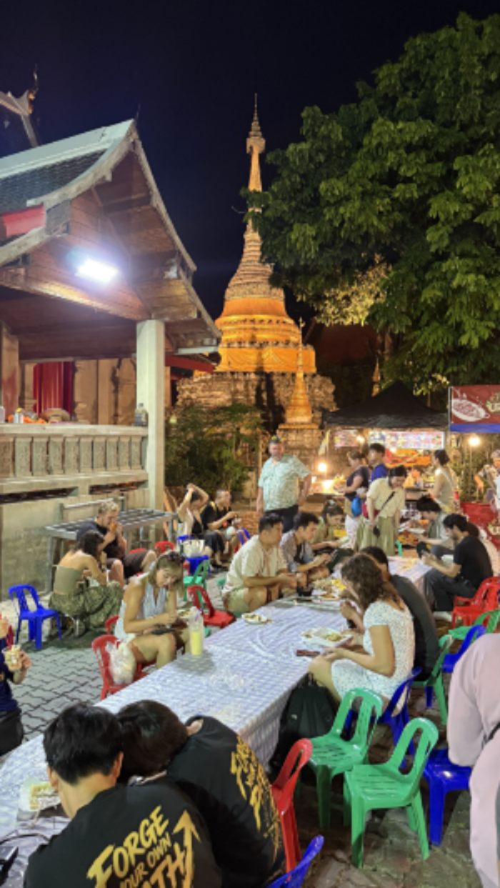 sunday market food area (1)